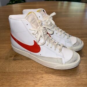 Nike Blazer Mid '77‎ Shoes Mens Sz 8 (women’s 9.5) White Orange White BQ6806-110